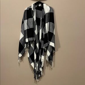 Black White Checkered Buffalo Plaid Cape Poncho Wrap Shrug Women’s One Size cozy
